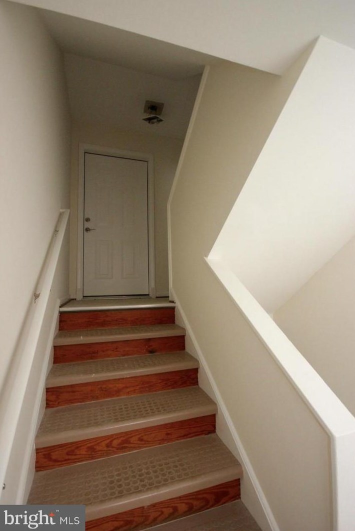 1901 N Quebec Street N #middle Unit, Arlington, VA 22207