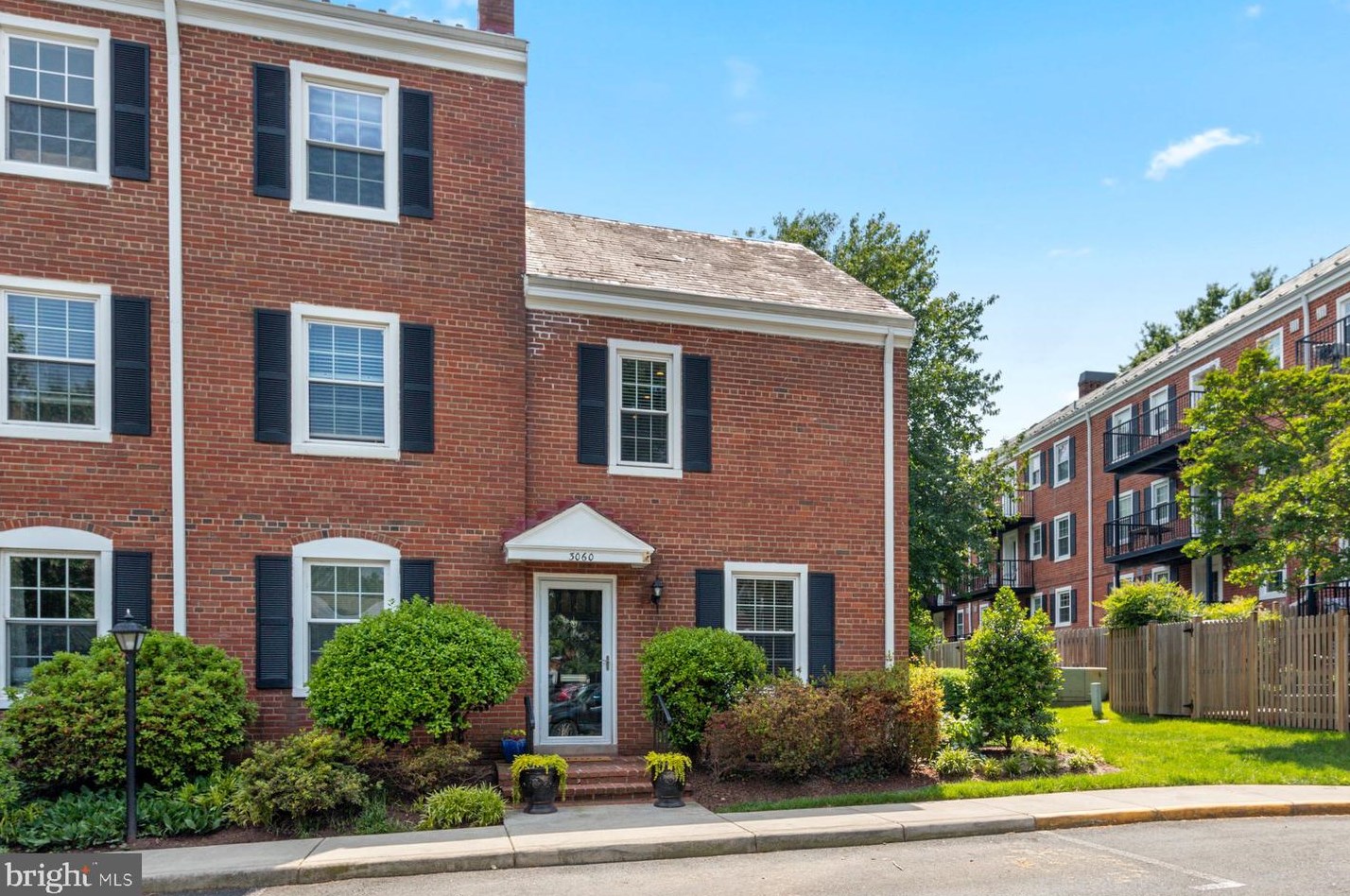 3060 S Buchanan St, Arlington, VA 22206