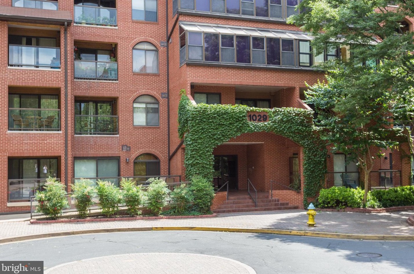 1029 N Stuart St Apt 105, Arlington, VA 22201