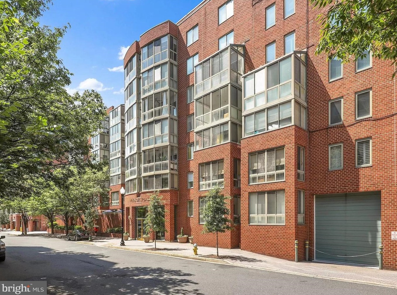 1050 N Taylor St #408, Arlington, VA 22201
