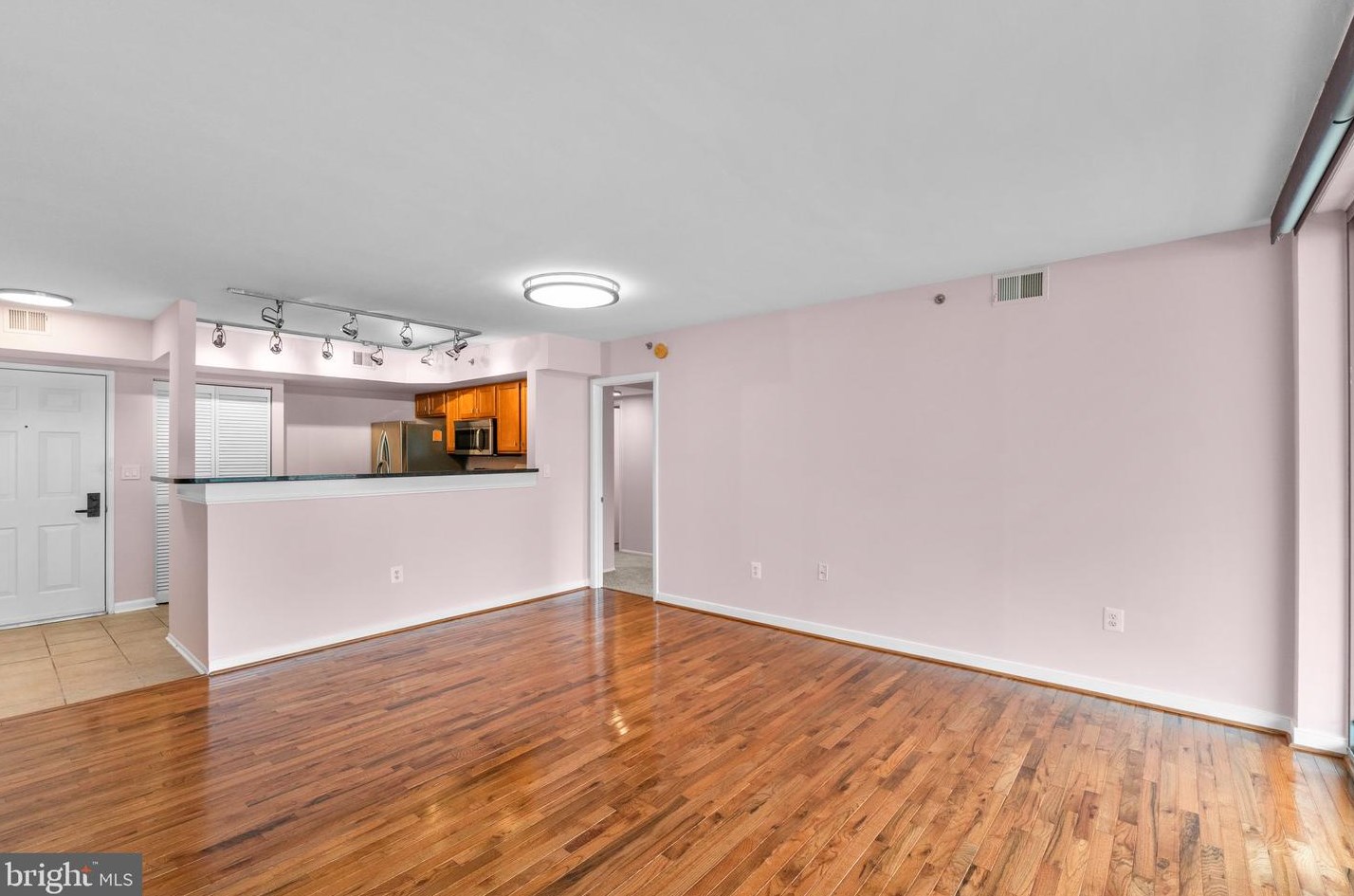 1001 N Vermont St #1006, Arlington, VA 22201