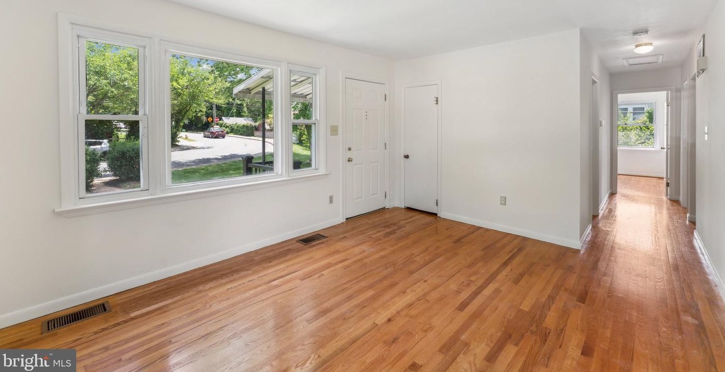 4926 17th Rd N, Arlington, VA 22207