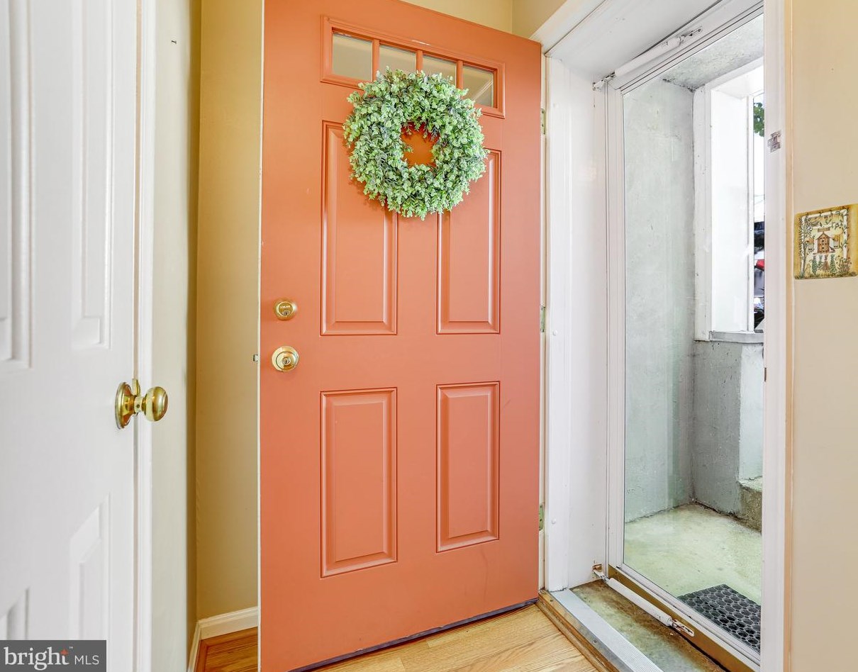 3842 9th Rd, Arlington, VA 22204-4169