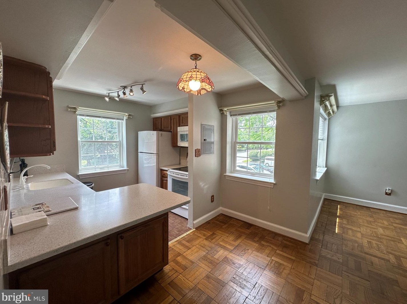2103 Scott St, Arlington VA  22209-1024 exterior