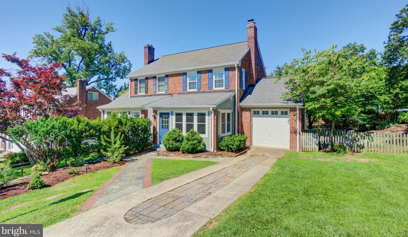 3102 High St, Arlington, VA 22202-2338