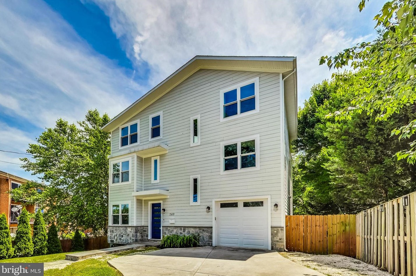 2509 Kenwood St, Arlington, VA 22206-2417