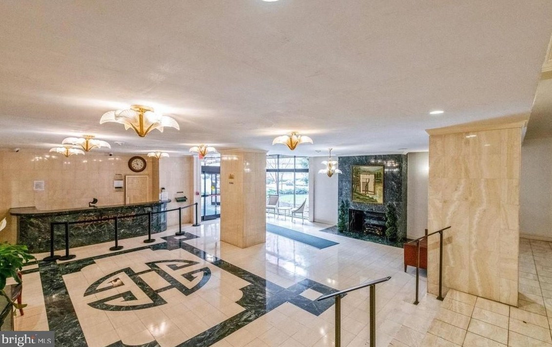 1121 Arlington Blvd #940, Arlington, VA 22209