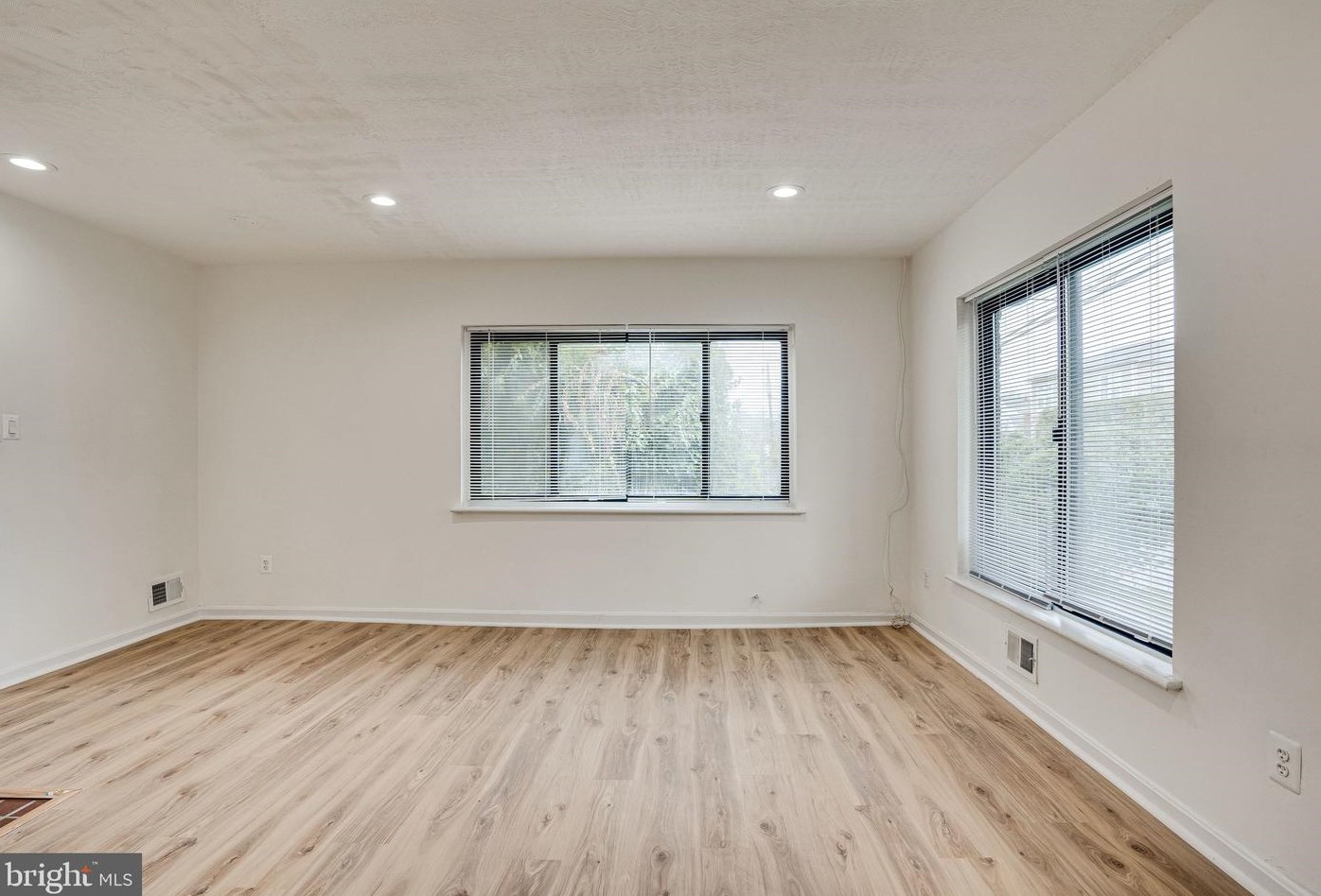 4930 19th St, Arlington VA  22207-2013 exterior