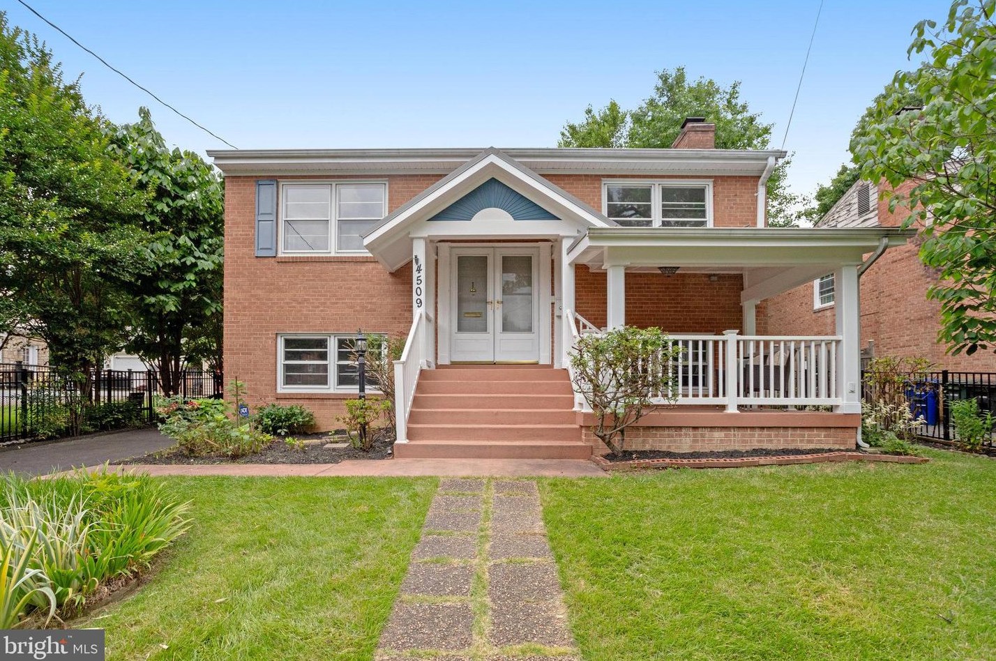 4509 8th St S, Arlington, VA 22204