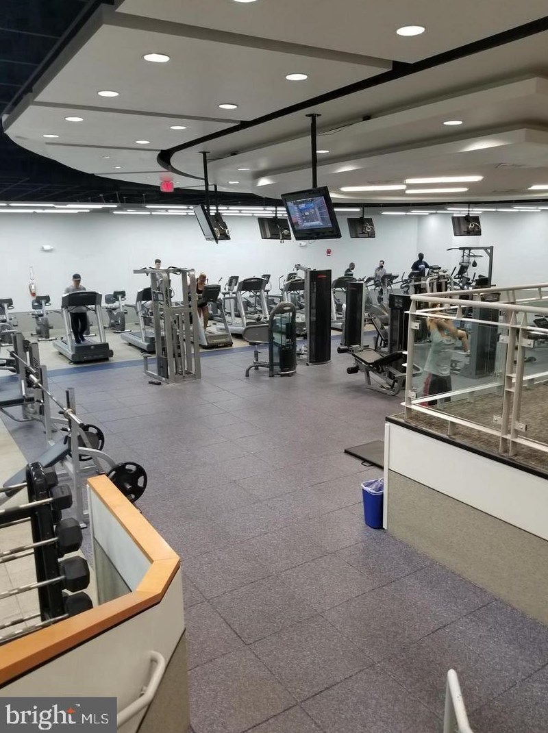 1111 Arlington Blvd, Arlington VA  22209-3201 exterior