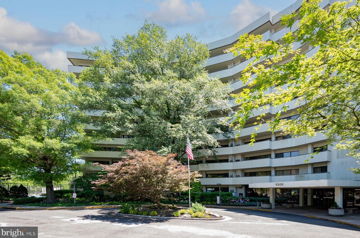 5300 Columbia Pike, Arlington VA  22204-3134 exterior