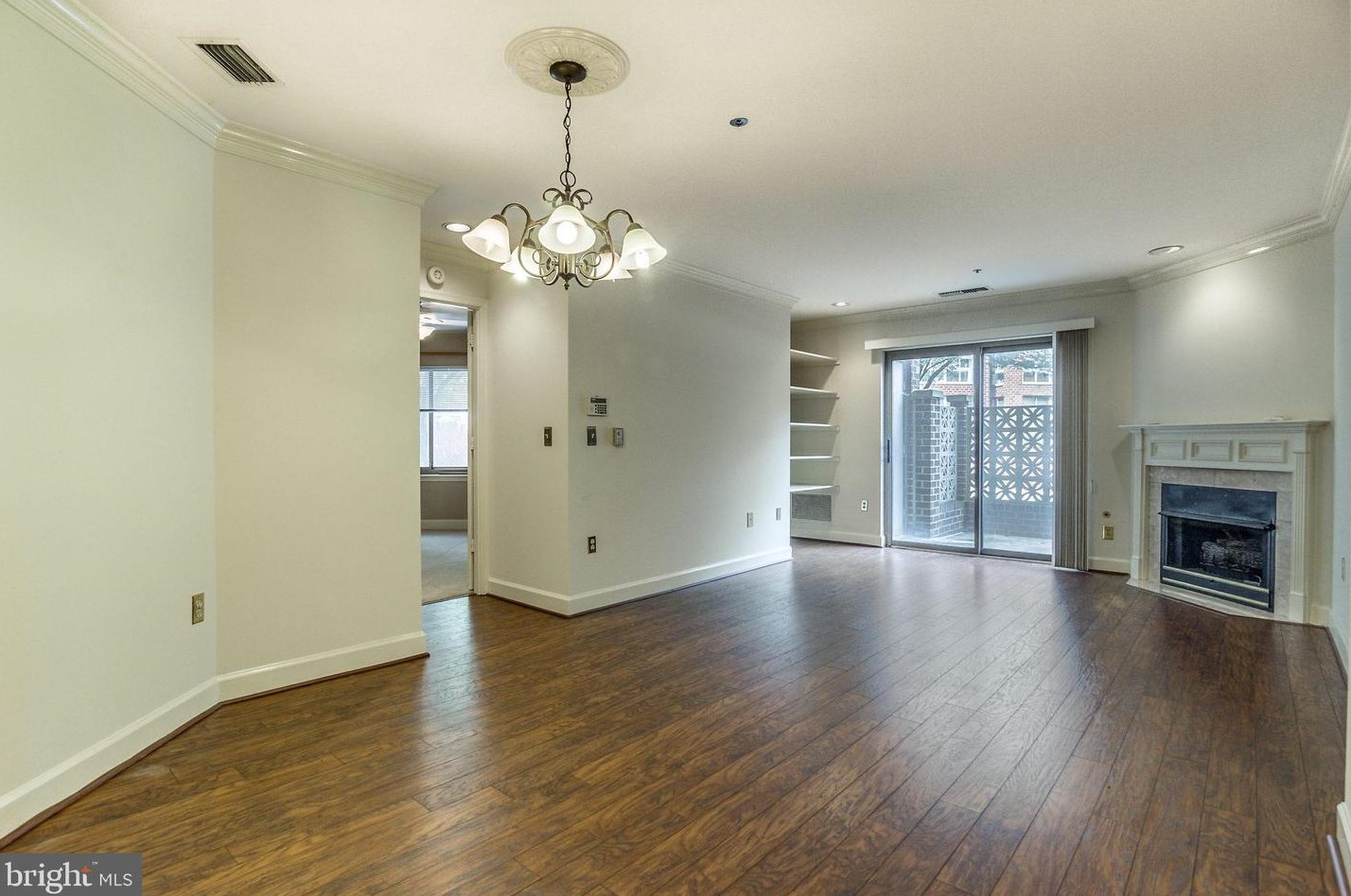 1050 N Stuart Street N #119, Arlington, VA 22201