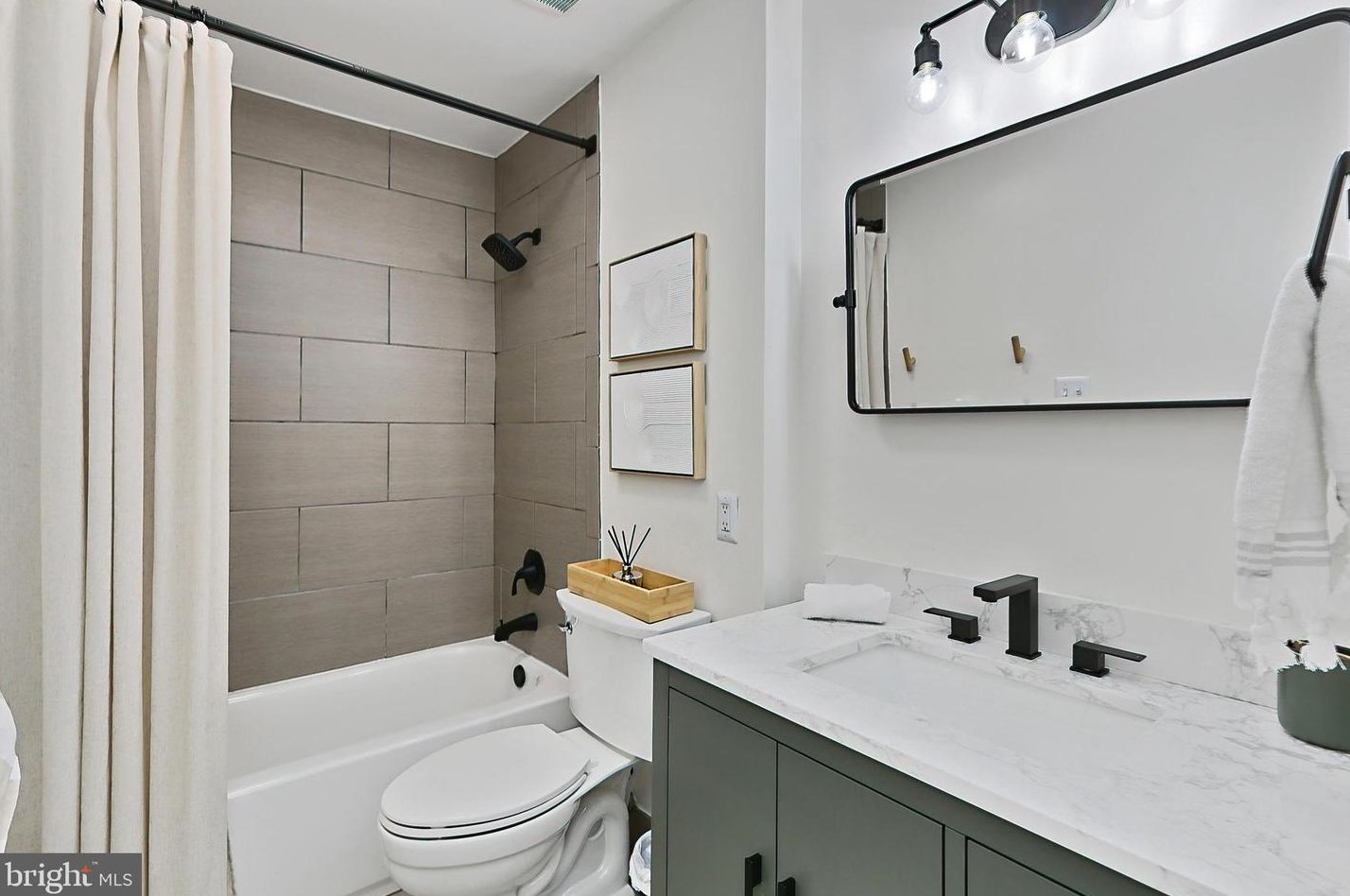 812 George Mason Dr, Arlington VA  22205-1216 exterior