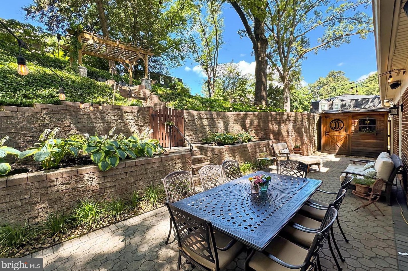 812 George Mason Dr, Arlington VA  22205-1216 exterior