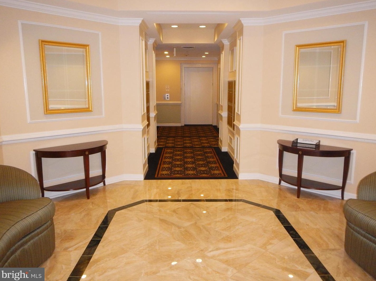2310 14th St N #101, Arlington, VA 22201