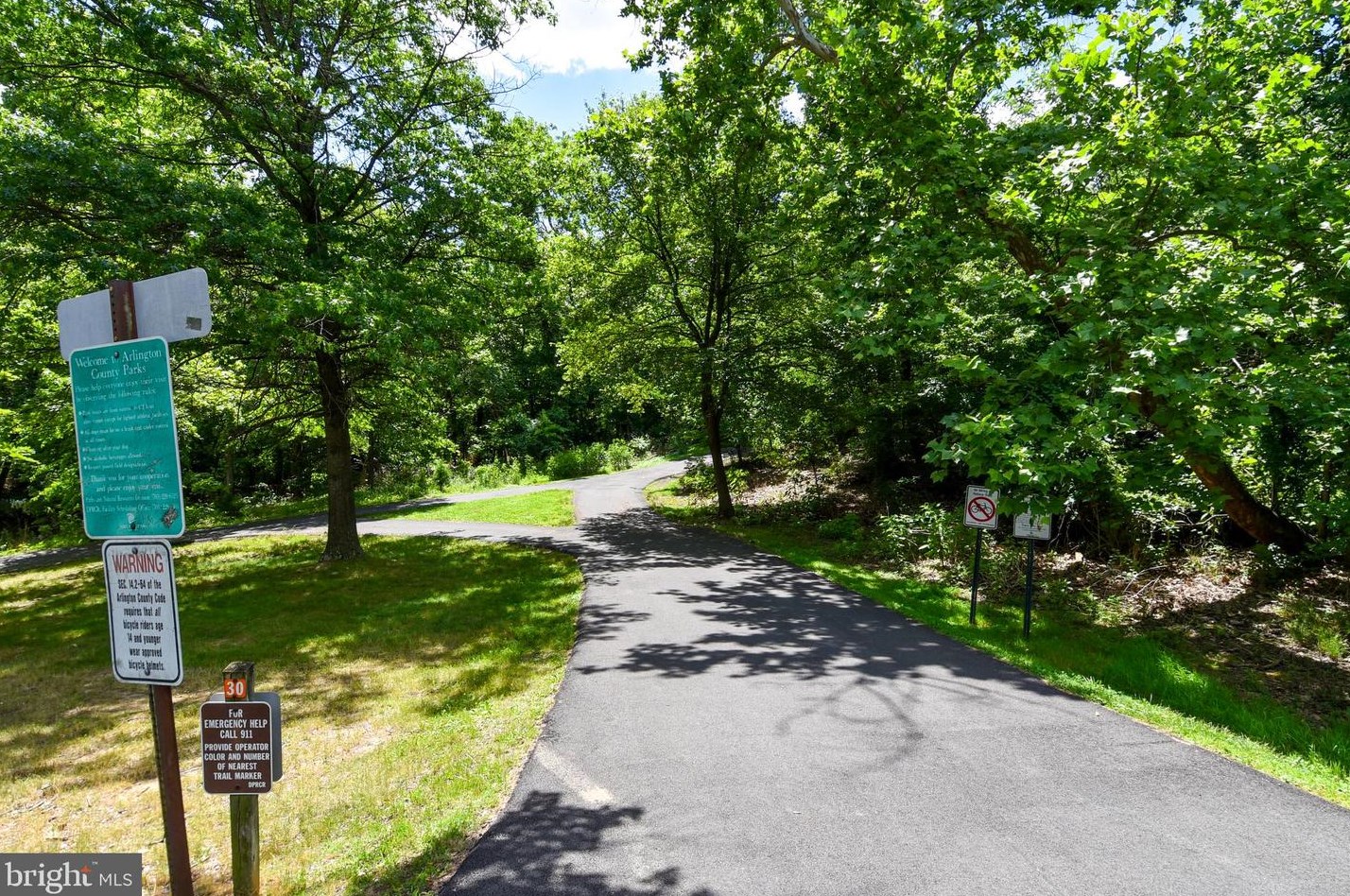 4600 Four Mile Run Dr, Arlington VA  22204-3508 exterior