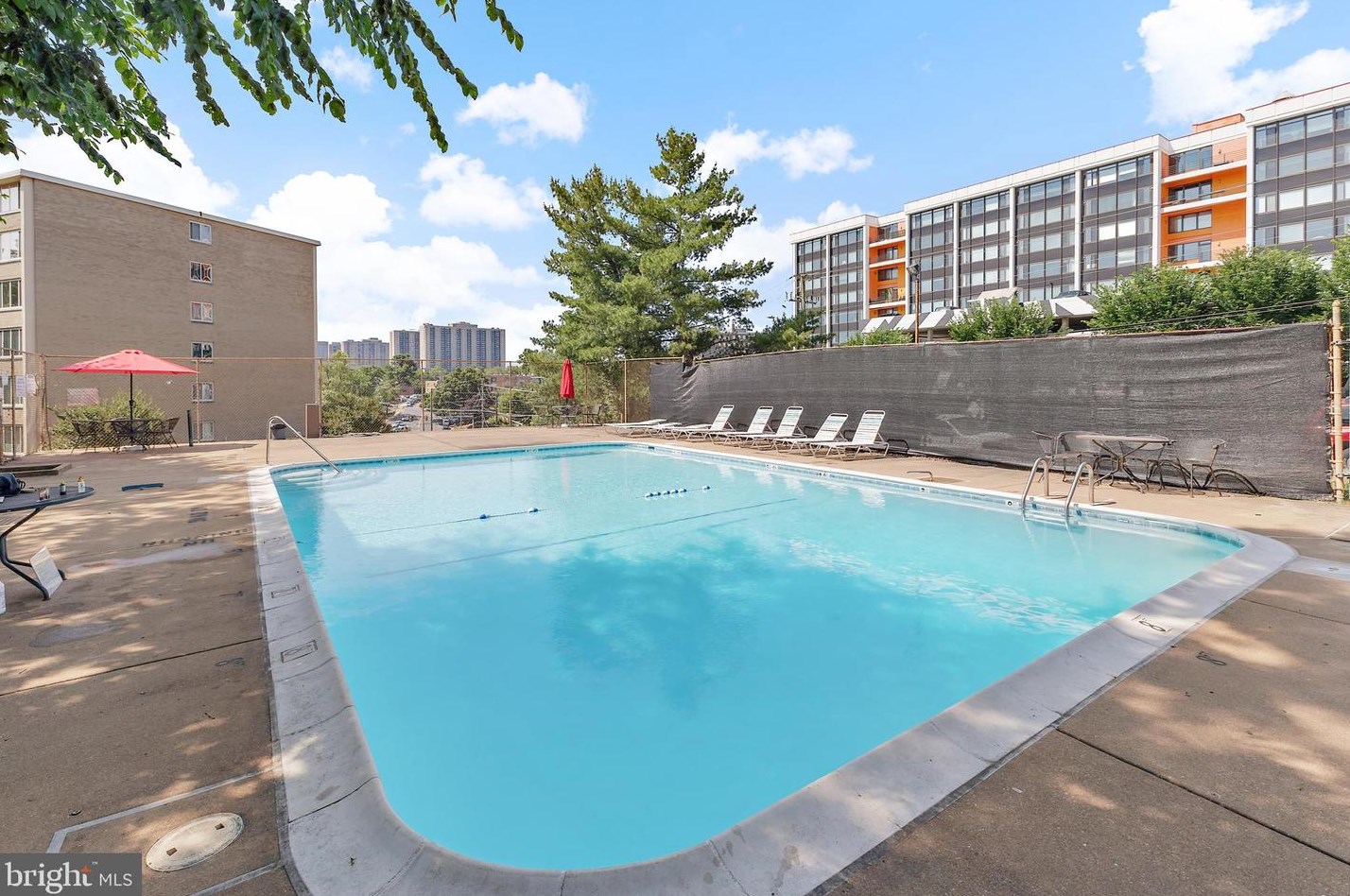 5565 Columbia Pike, Arlington VA  22204-3132 exterior
