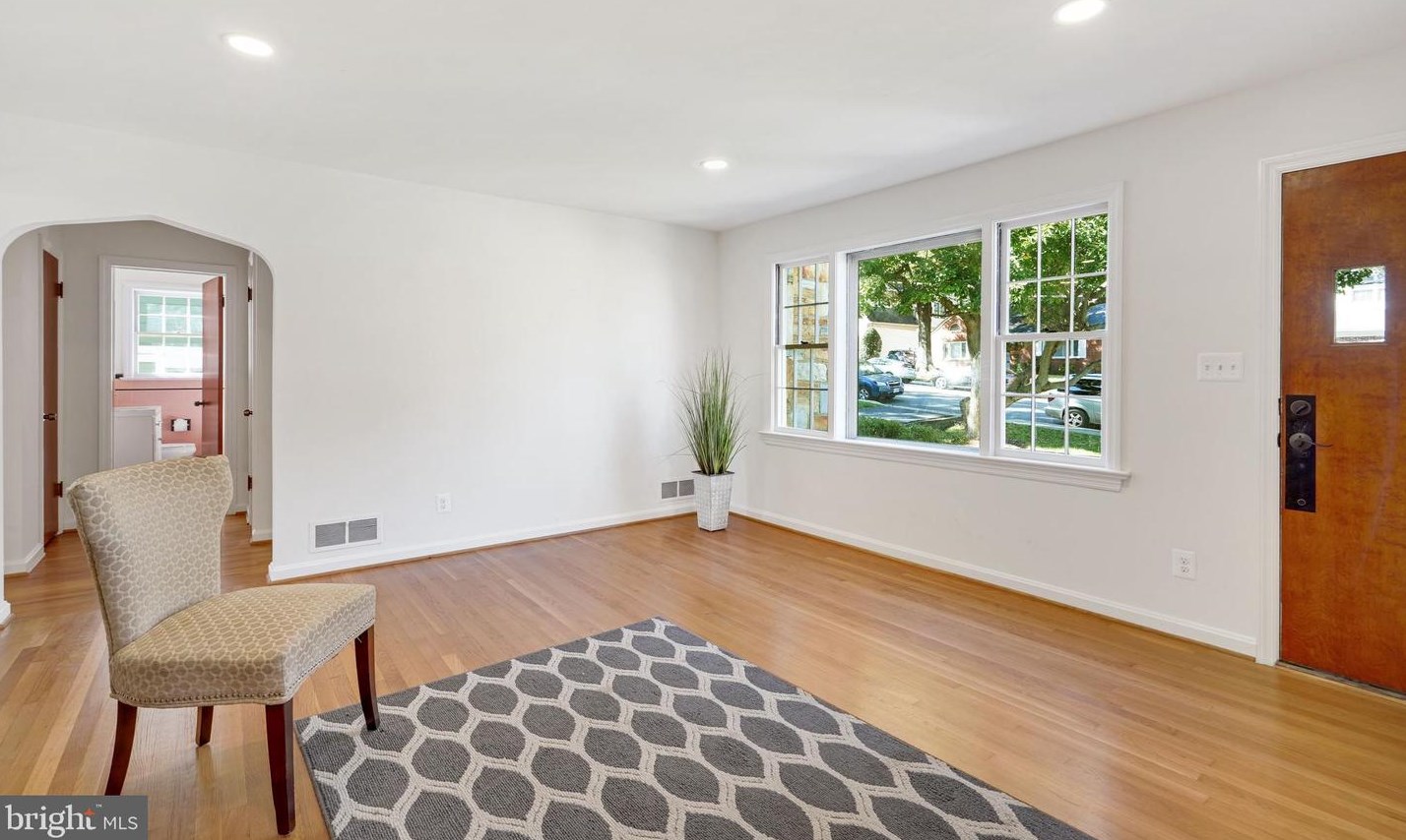 5322 26th St, Arlington VA  22207-1774 exterior