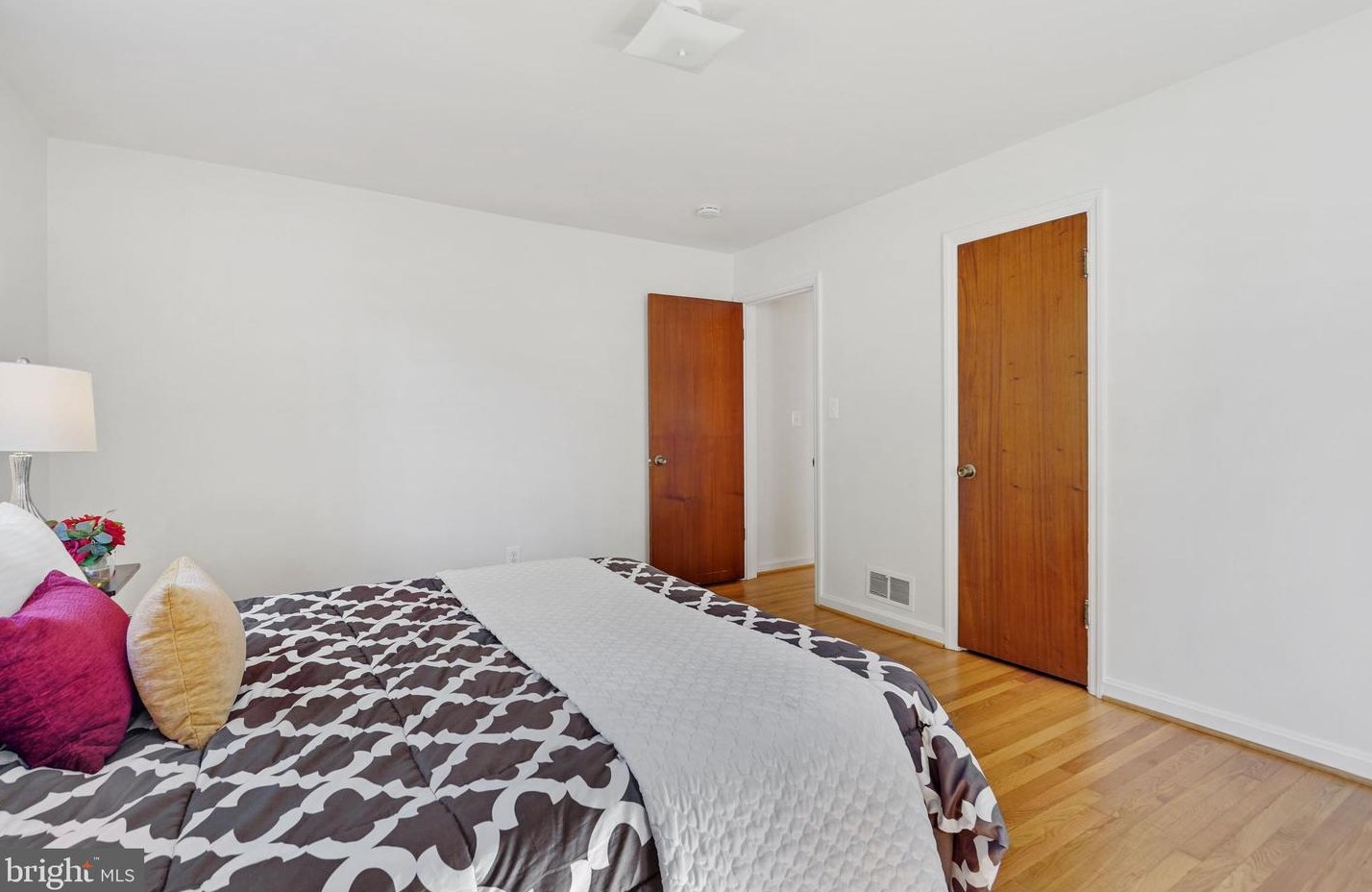 5322 26th St, Arlington VA  22207-1774 exterior