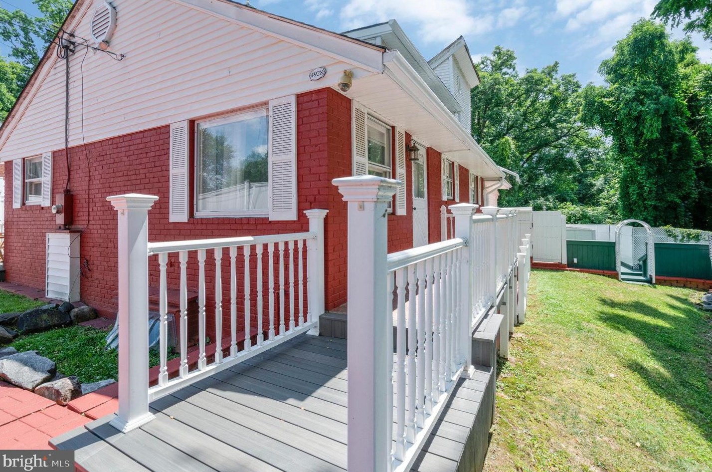4928 14th St S, Arlington, VA 22204