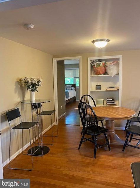 2110 Emerson St, Arlington, VA 22207-1950