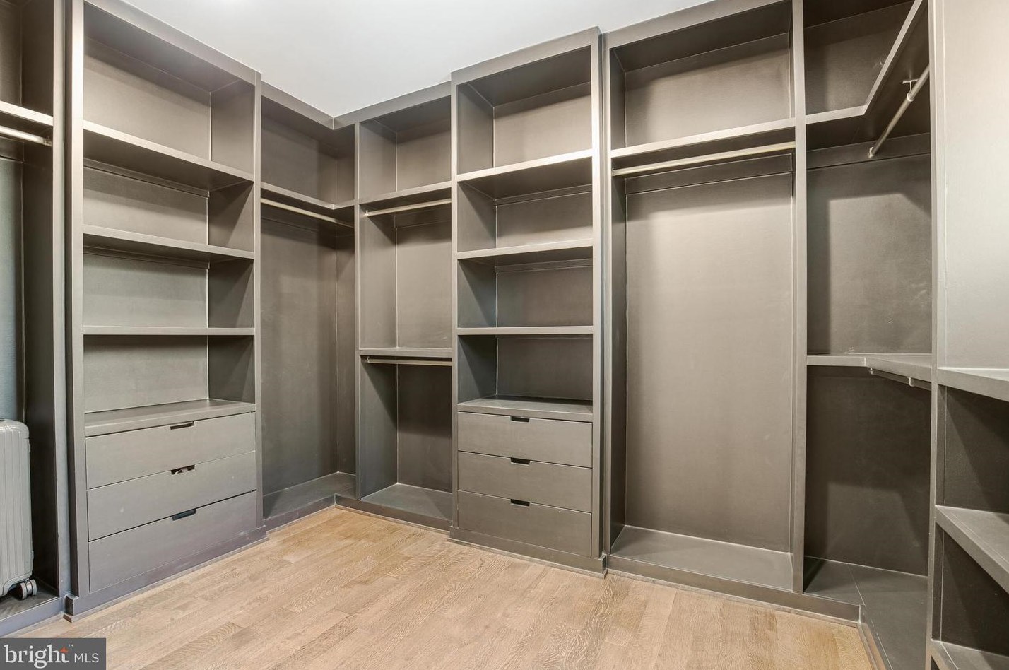 4605 26th St, Arlington VA 22206-2927 exterior