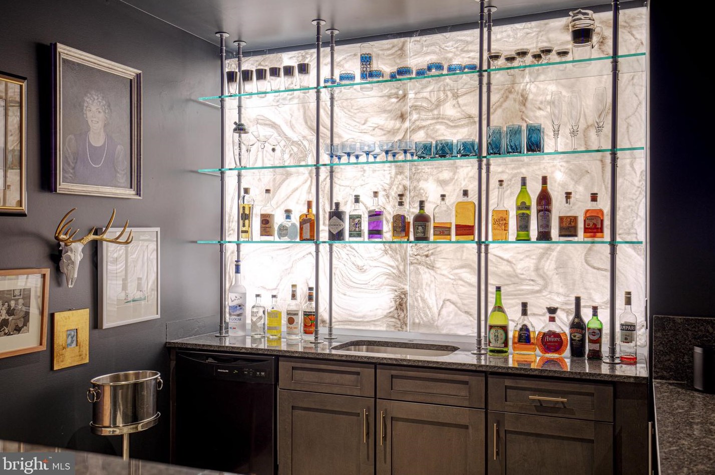 4605 26th St, Arlington VA 22206-2927 exterior