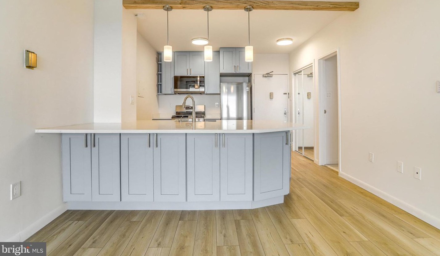 4141 N Henderson Rd #1008, Arlington, VA 22203