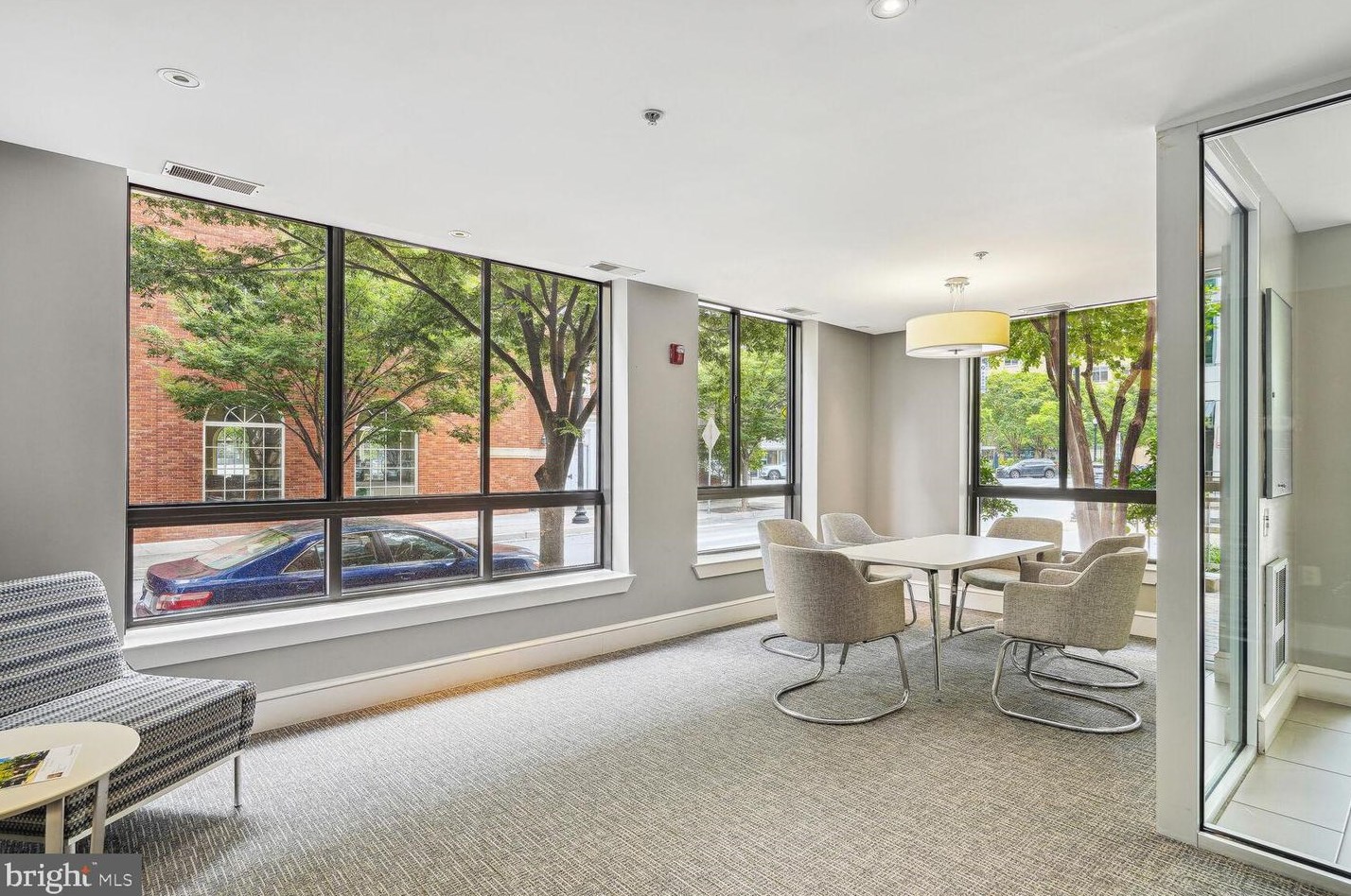 1200 N Hartford St #604, Arlington, VA 22201