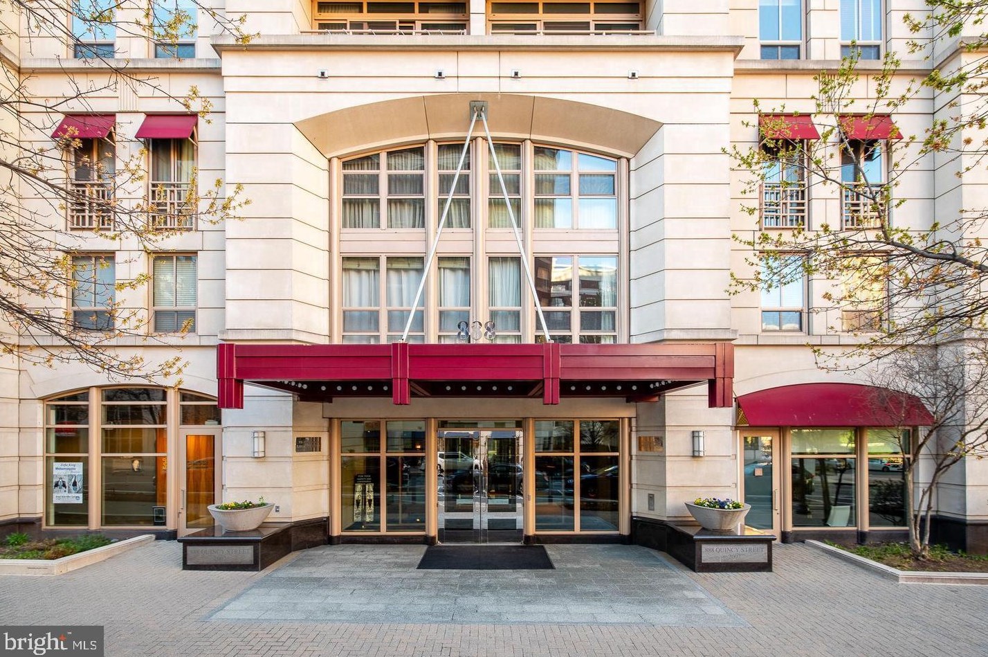 888 N Quincy St #502, Arlington, VA 22203
