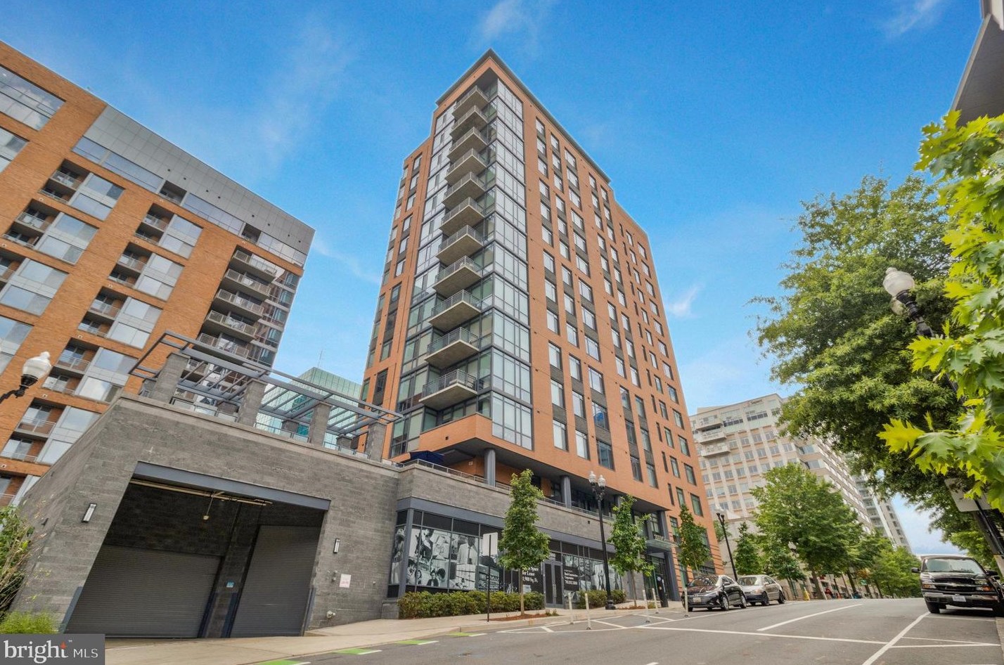 2000 Clarendon Blvd, Arlington VA  22201-2908 exterior