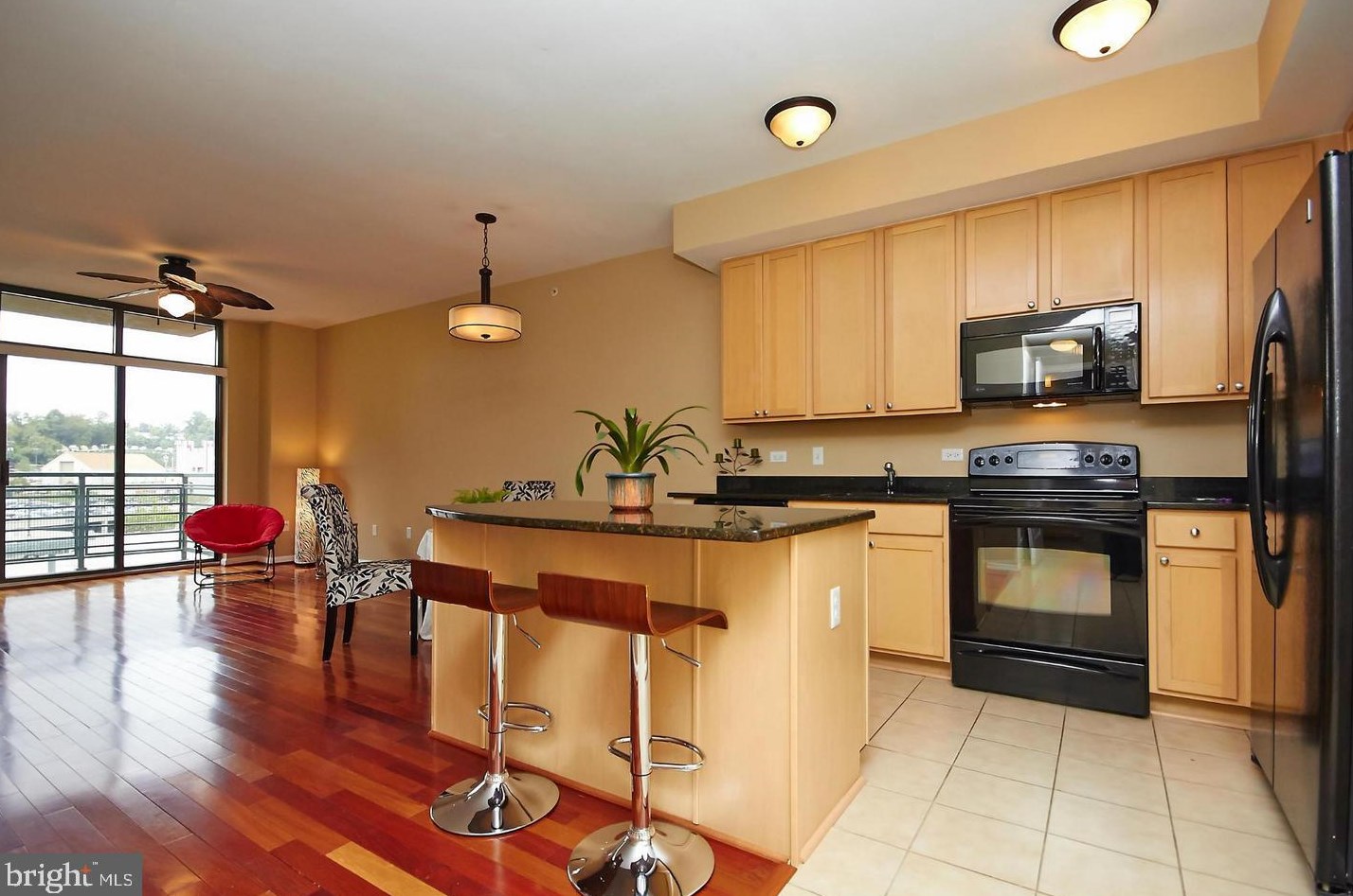 2720 S Arlington Mill Dr #706, Arlington, VA 22206