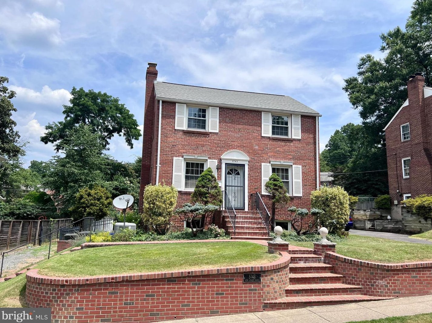 5743 16th St, Arlington VA  22205-2860 exterior