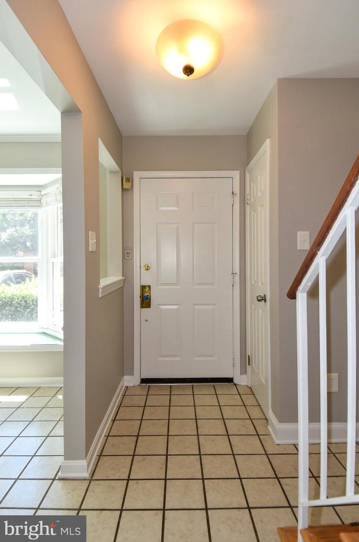 1152 Taylor St, Arlington VA  22201-4793 exterior