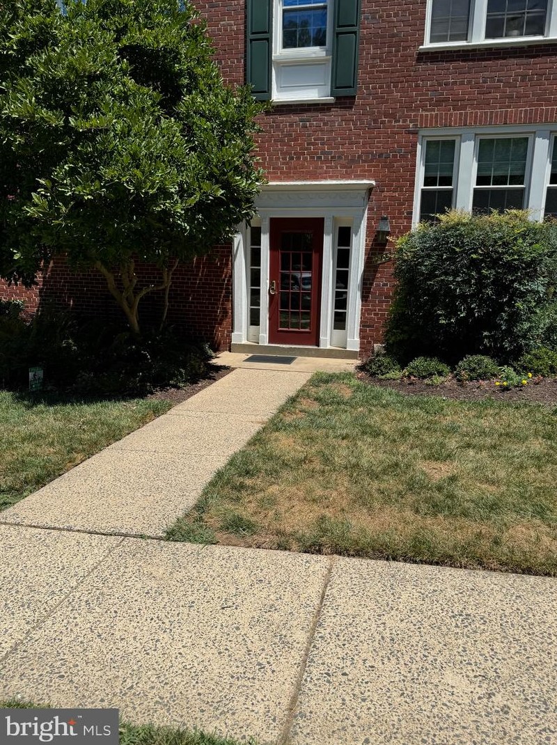1905 N Rhodes St #39, Arlington, VA 22201