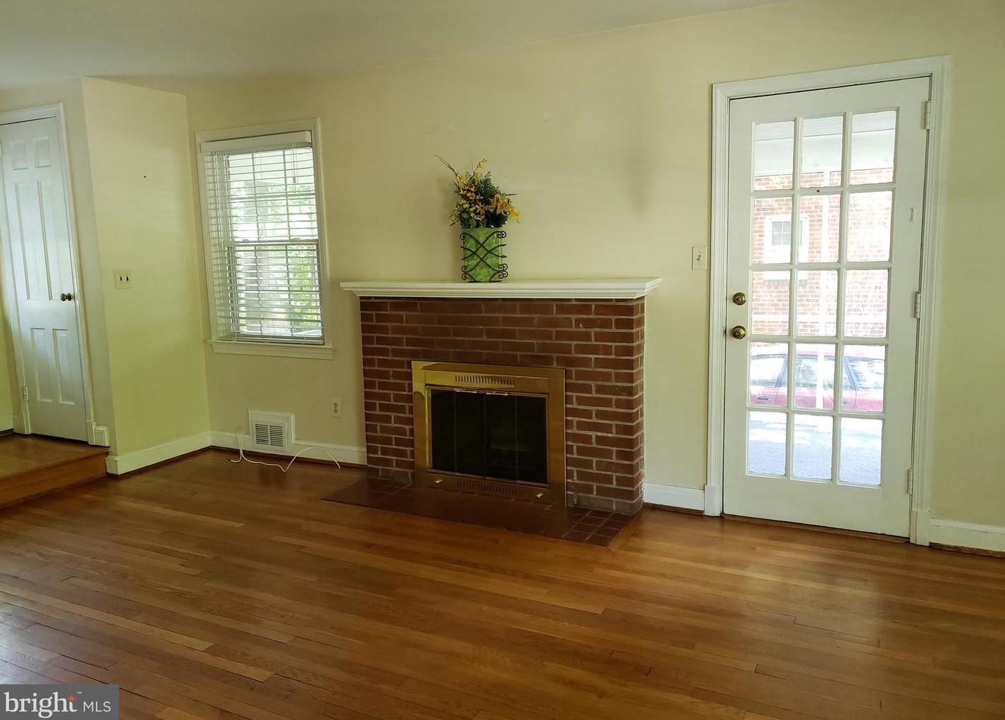 7 Irving St, Arlington VA  22201-1045 exterior