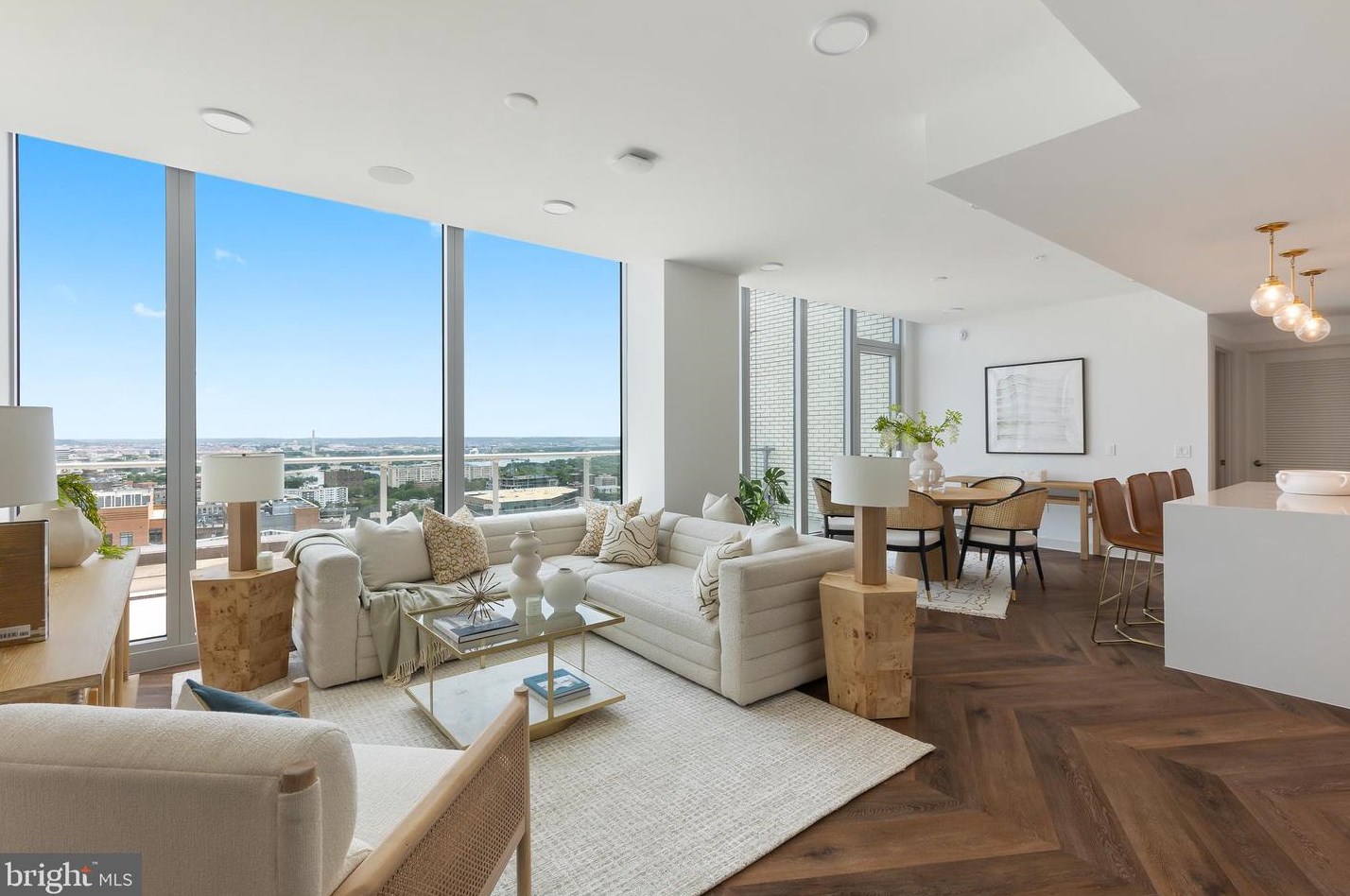 2055 15th St, Arlington VA  22201-2680 exterior