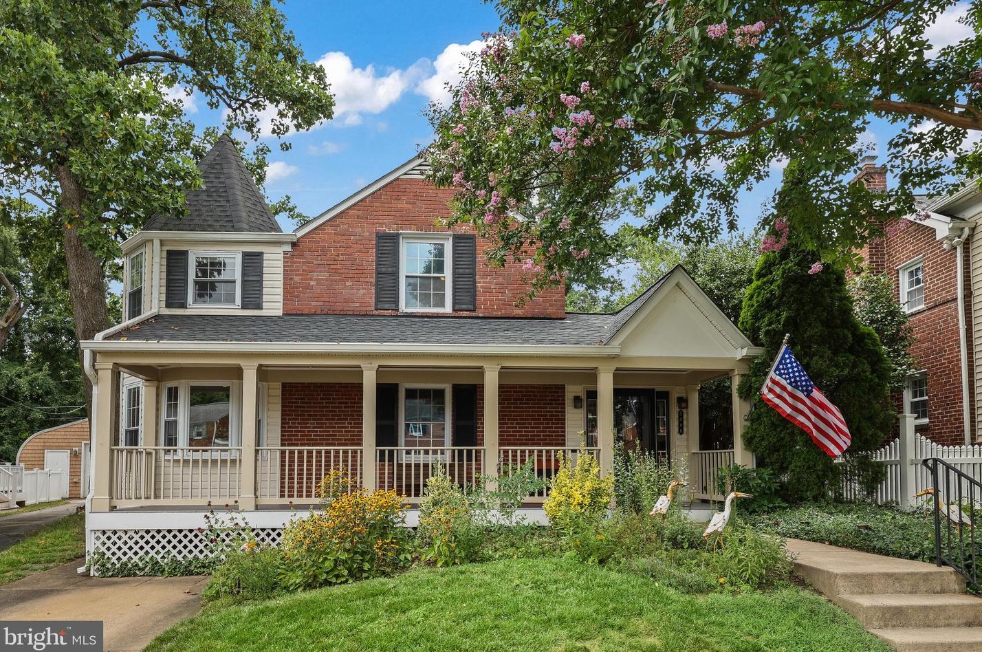 5886 14th St, Arlington, VA 22205-2314