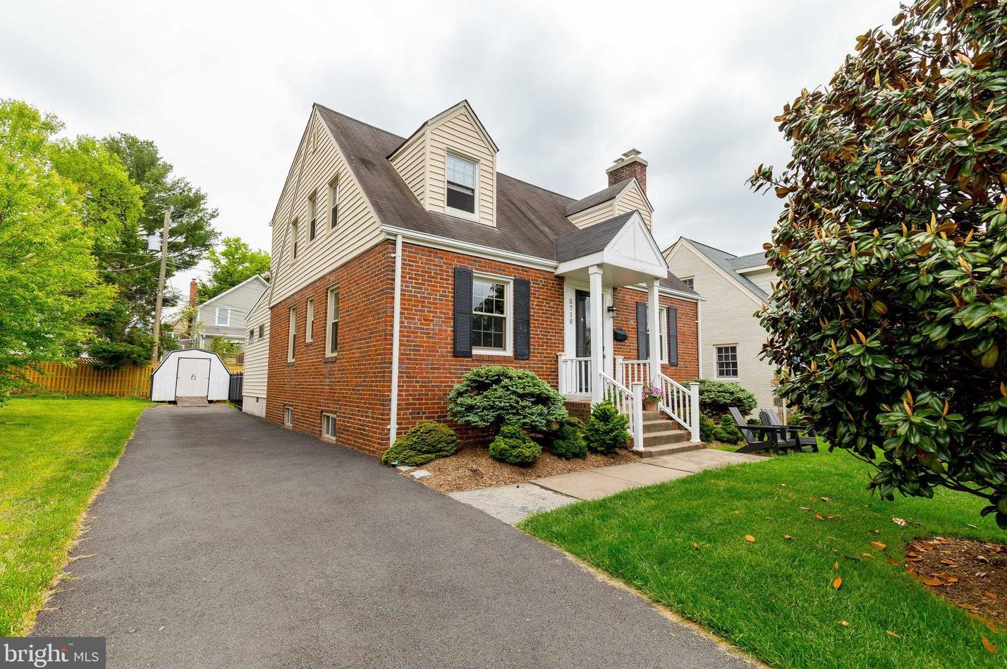 5710 25th Rd N, Arlington, VA 22207