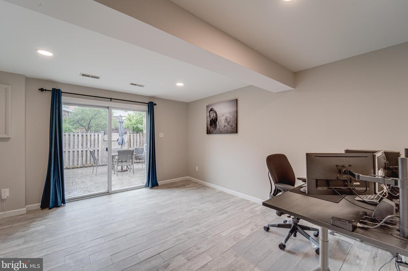 2810 Meade St, Arlington VA  22206-3147 exterior