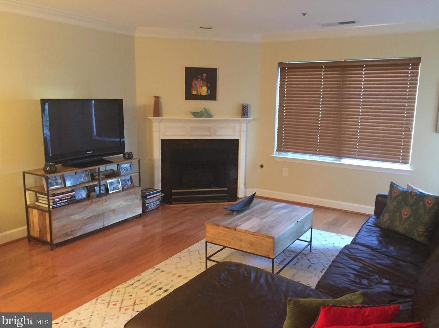 1050 N Stuart St Apt 124, Arlington, VA 22201