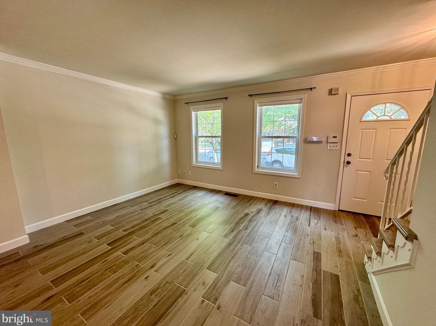 4878 10th St S, Arlington, VA 22204