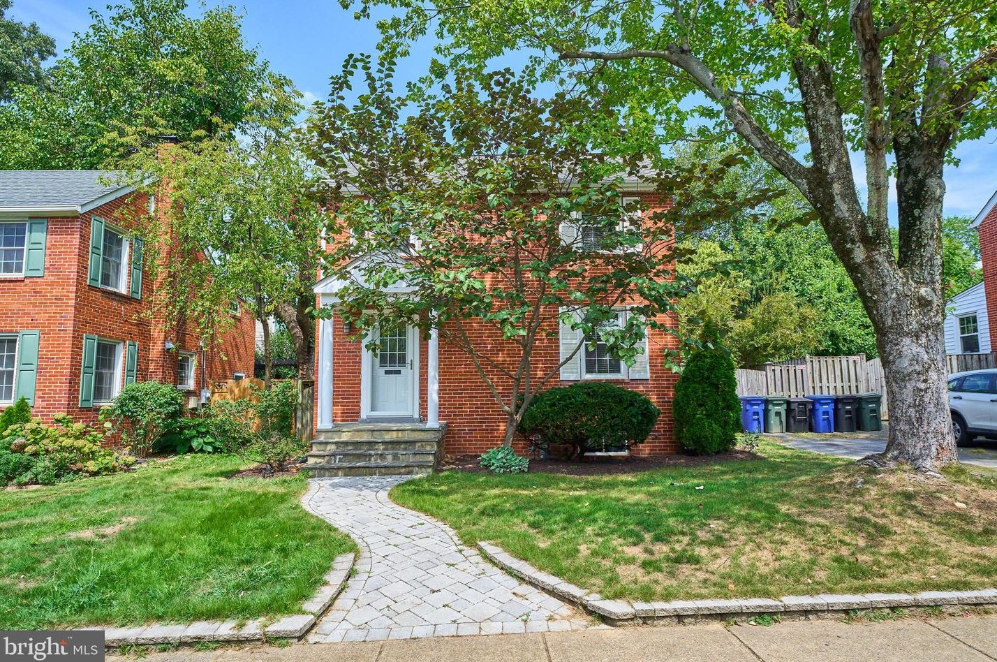 3719 2nd St S, Arlington, VA 22204