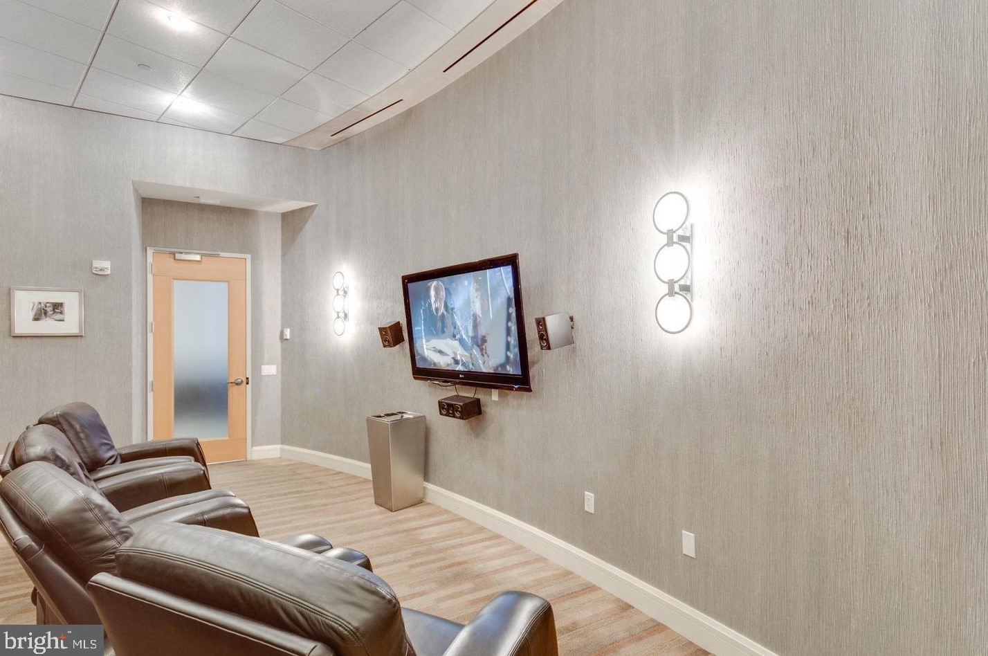 1881 Nash St, Arlington VA  22209-1511 exterior