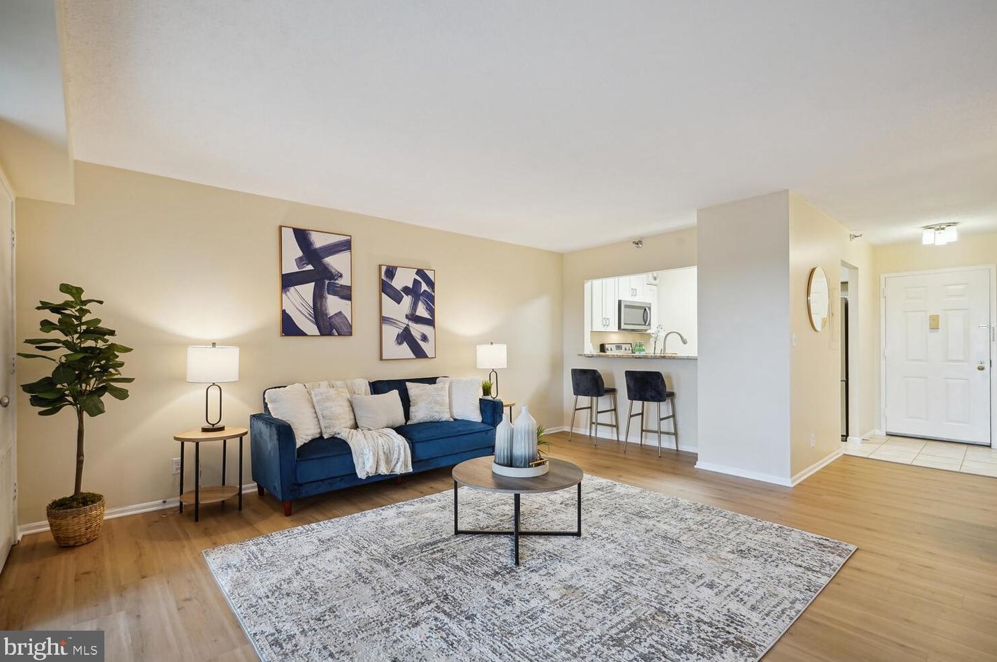 900 Stafford St, Arlington, VA 22203-1842