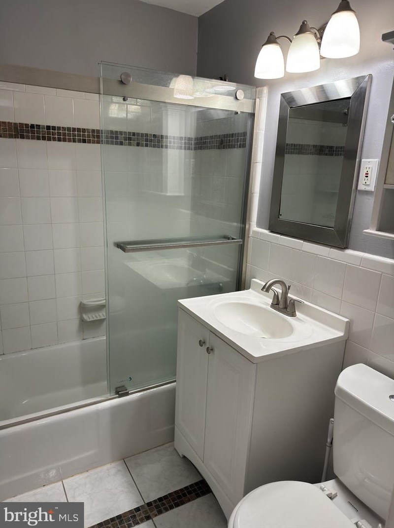 1021 Arlington Blvd Apt 810, Arlington, VA 22209