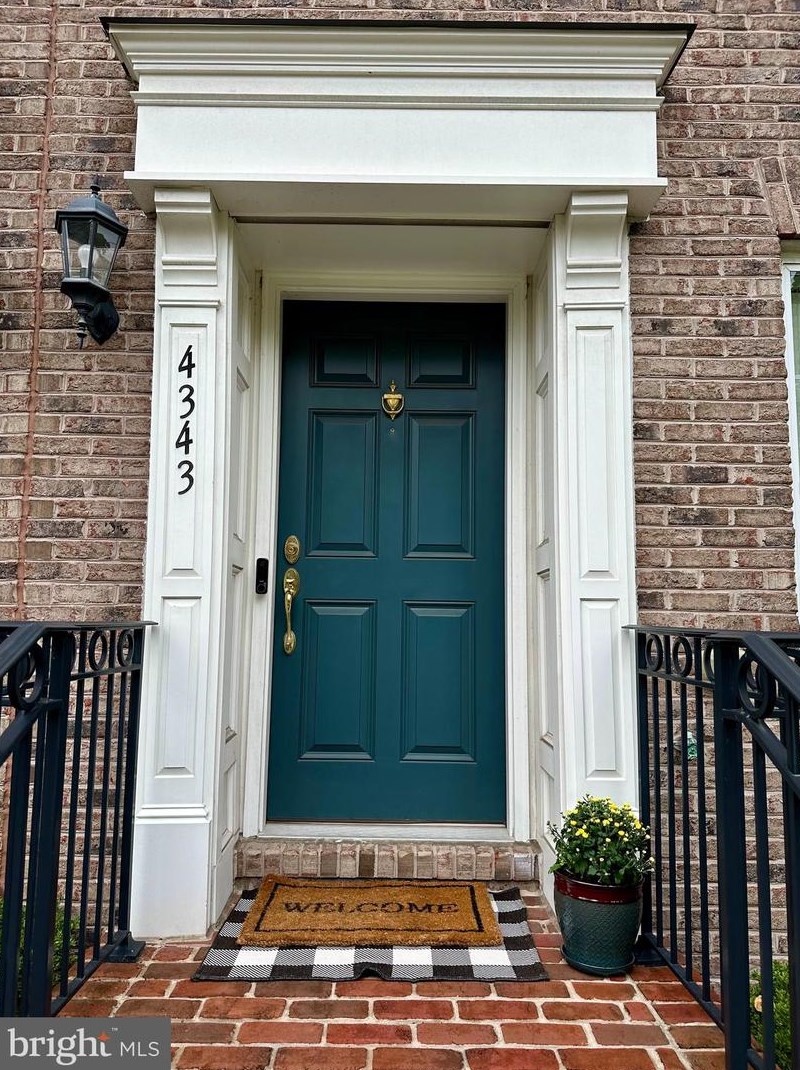 4343 Pershing Dr, Arlington, VA 22203-2844