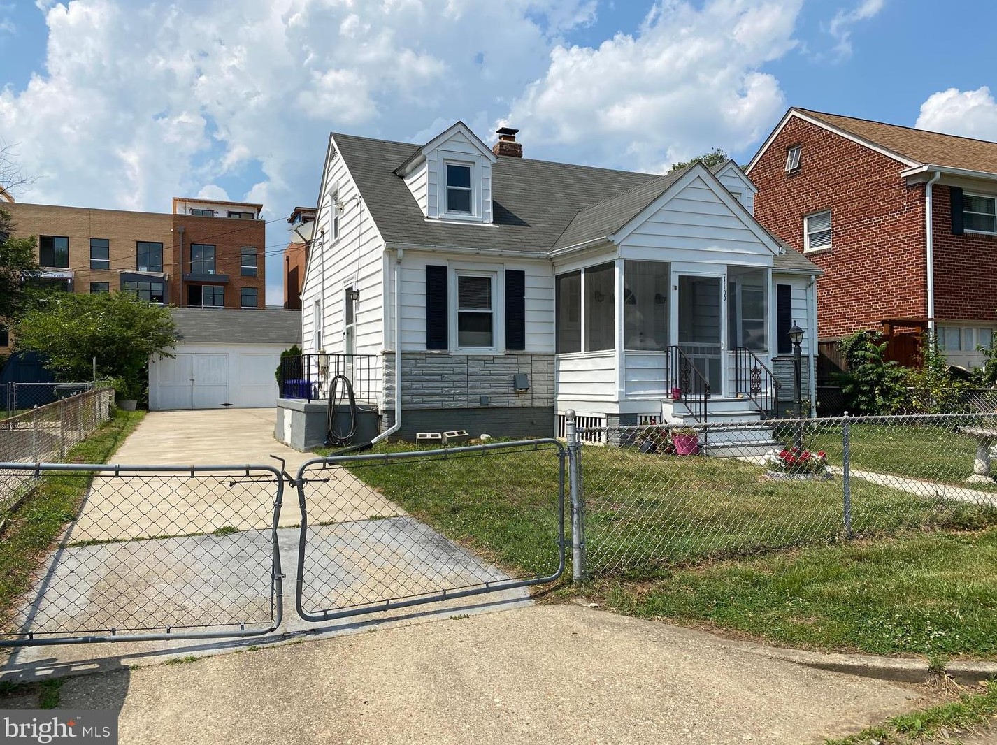 3109 12th St S, Arlington, VA 22204