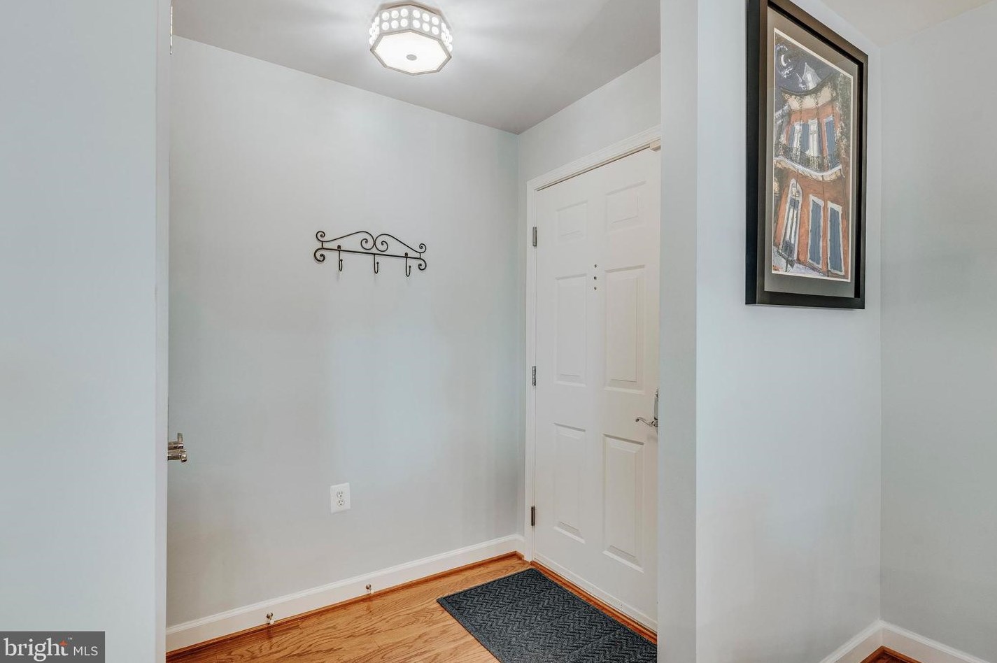 4129 S Four Mile Run Dr Unit 301, Arlington, VA 22204