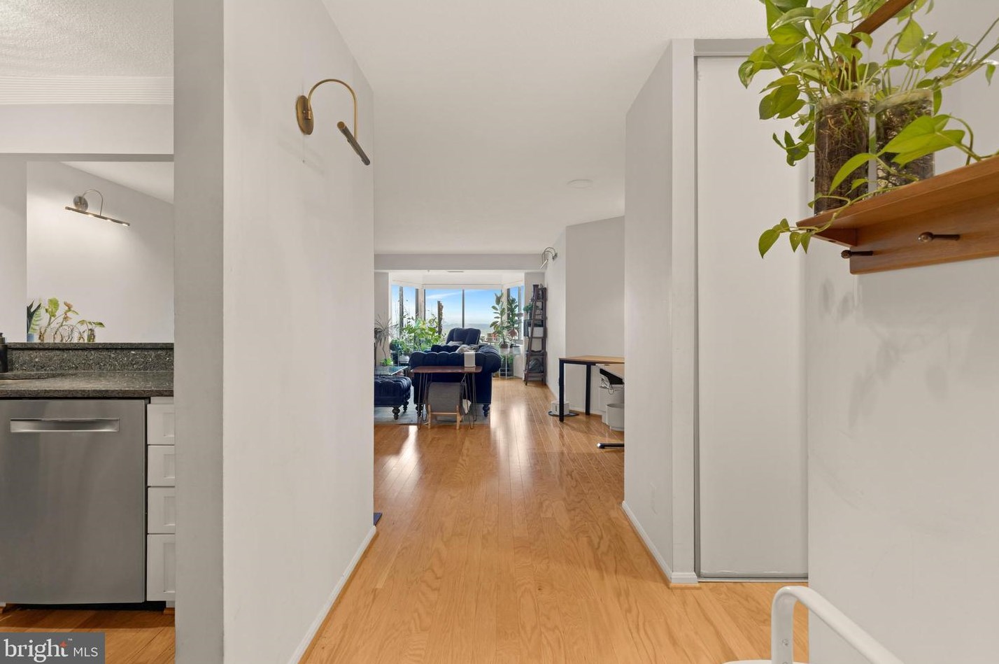 900 N Stafford St #2320, Arlington, VA 22203